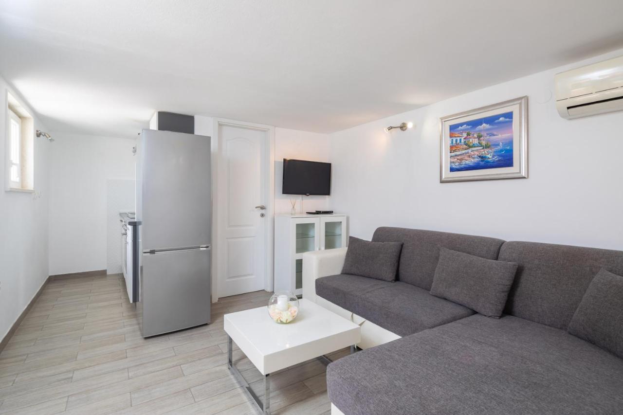 Vila Blanka Apartments Rogoznica  Εξωτερικό φωτογραφία